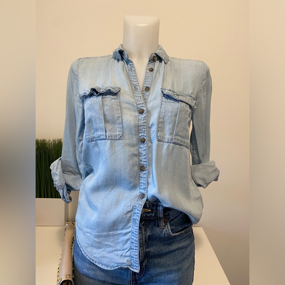 H&M Jean shirt. Light weight. Size 2.